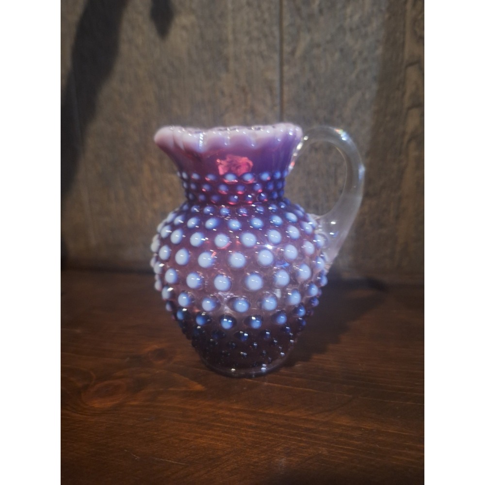 VTG FENTON PLUM OPALESCENT HOBNAIL ART GLASS SYRUP PITCHER WITH LABLE
